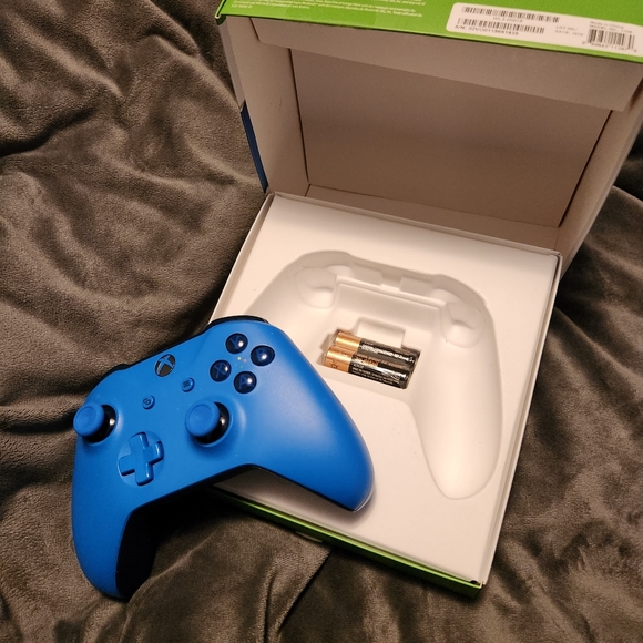 Xbox controller - Picture 2 of 5